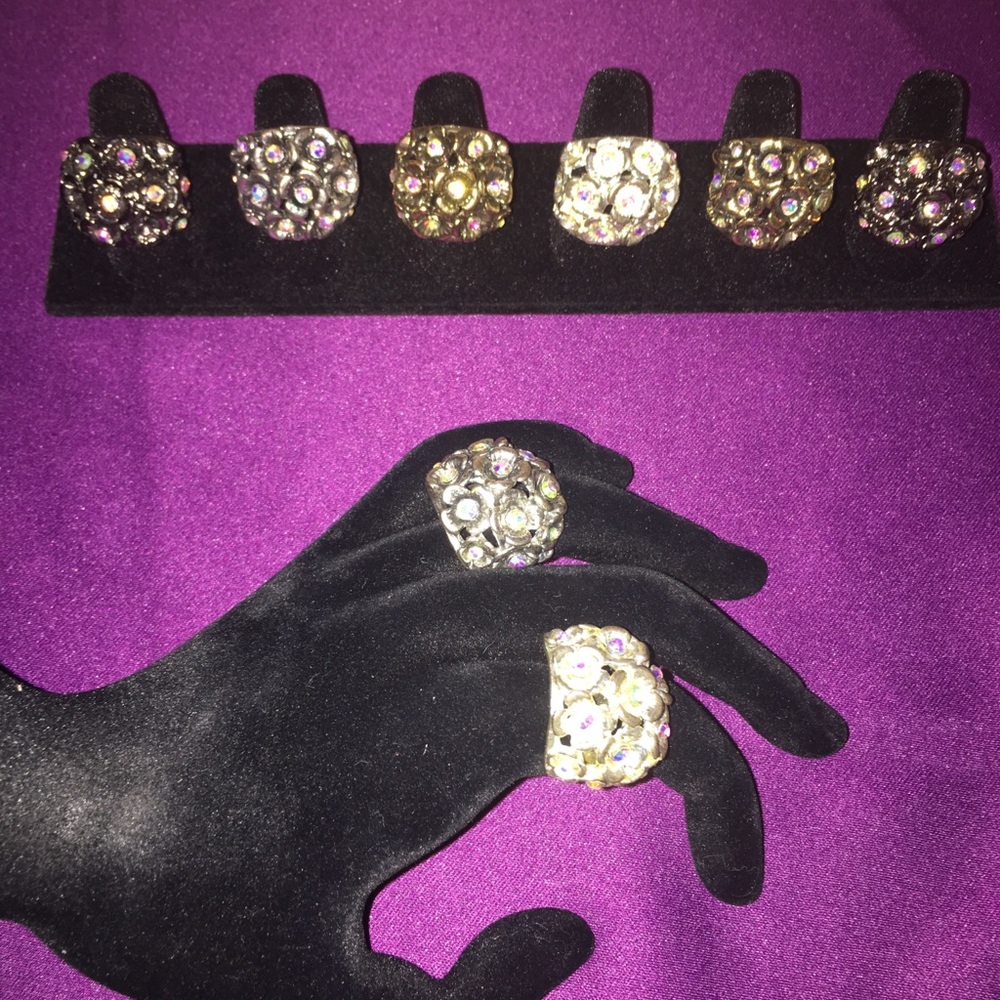 Wholesale Lot “Cluster of Roses” Rhinestone Rings - Picture 2 of 7